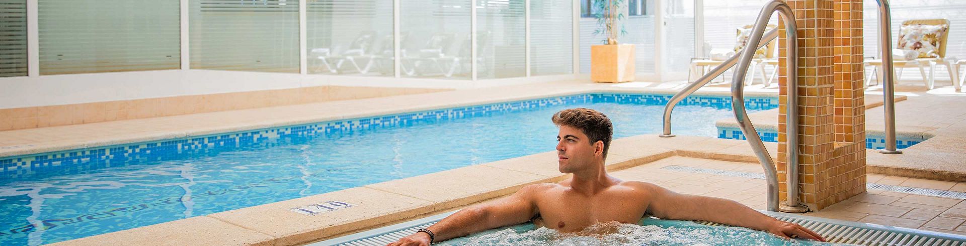 Wellbeing overlooking the Mediterranean at Hotel Servigroup La Zenia