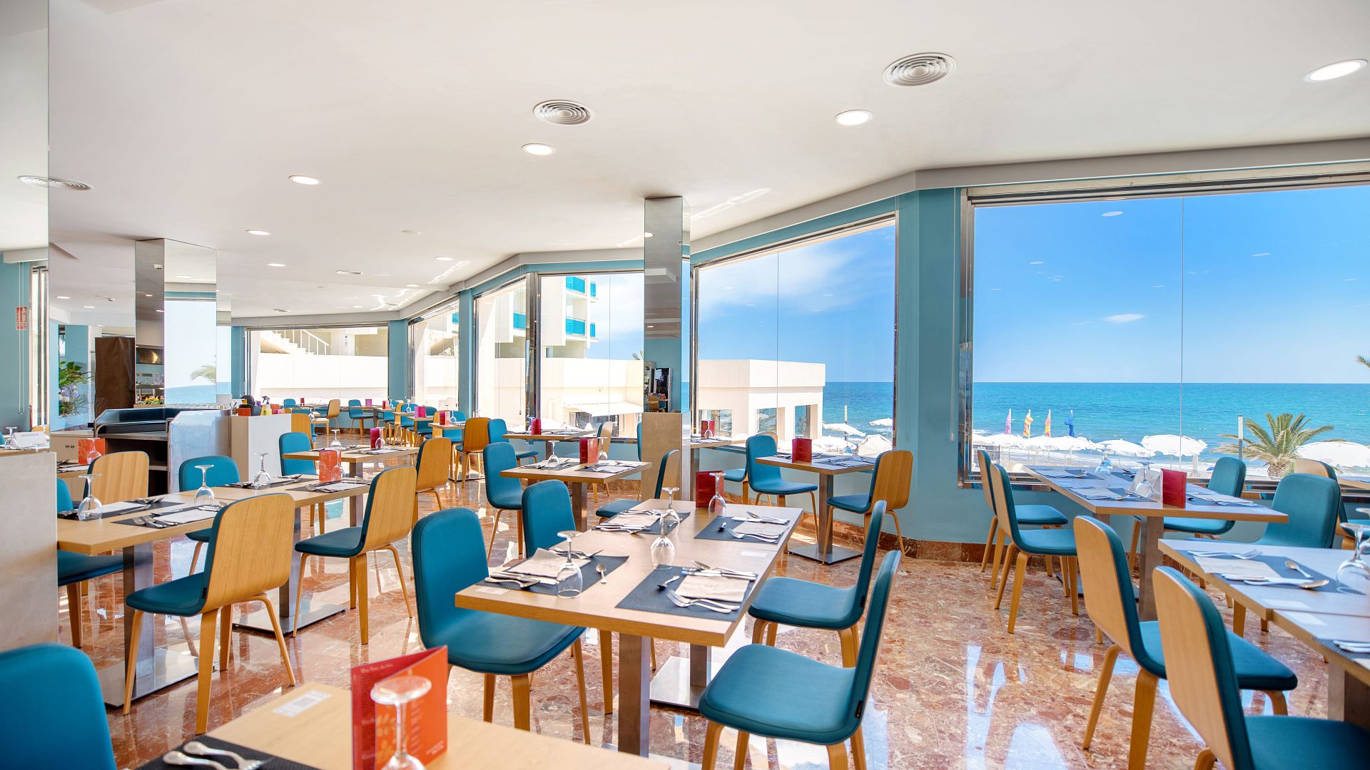 Fotos y vídeos del Hotel Servigroup Koral Beach en Oropesa del Mar
