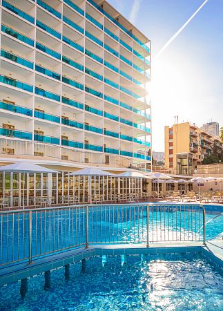 Piscine de l'hôtel Nereo à Benidorm