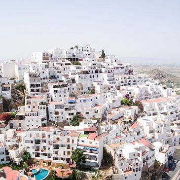 Descubre el encanto de Mojácar con Hotel Marina Mar
