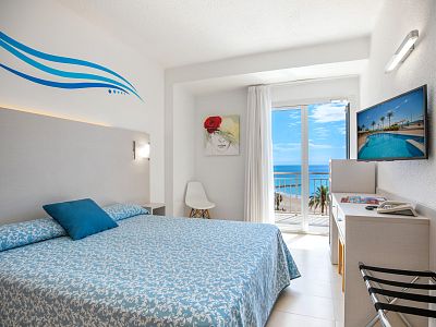 Chambres familiales spacieuses à l’hôtel Trinimar