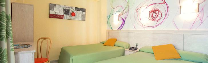 Chambre double (capacité de 4 personnes)