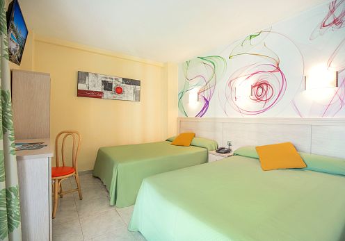 Chambre double (capacité de 4 personnes)