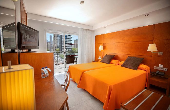 Chambre Double avec Vue sur la Piscine