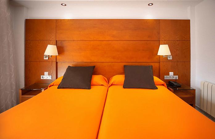 Chambre Double avec Vue sur la Piscine