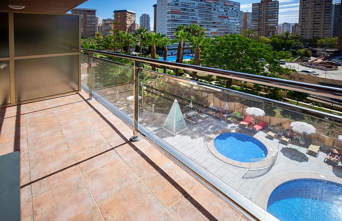 Chambre Double avec Vue sur la Piscine
