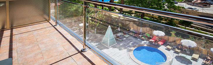 Chambre Double avec Vue sur la Piscine