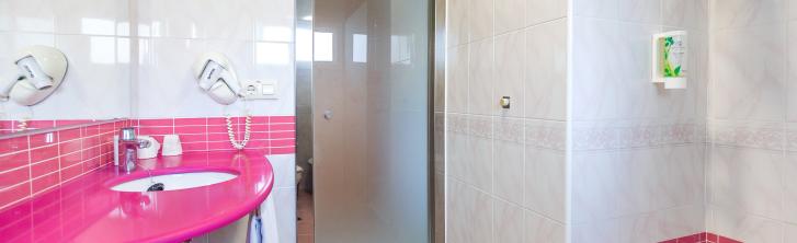 Chambre Double (capacité de 4 personnes)
