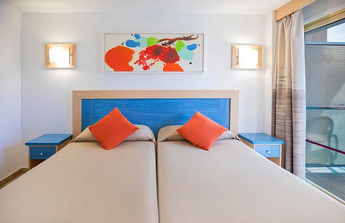 Chambre Double avec Vue sur la Piscine