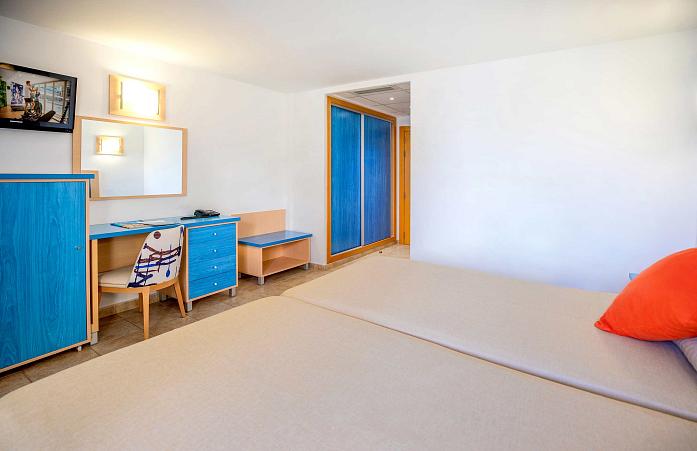 Chambre Double avec Vue sur la Piscine