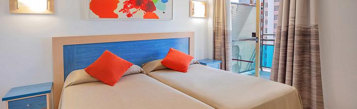 Chambre Double avec Vue sur la Piscine