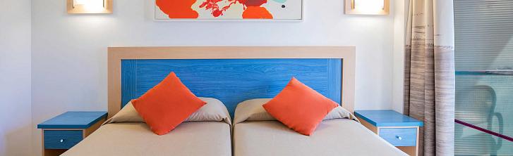 Chambre Double avec Vue sur la Piscine