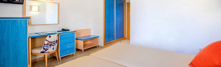 Chambre Double avec Vue sur la Piscine