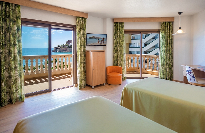 Superior Frontal Double Room