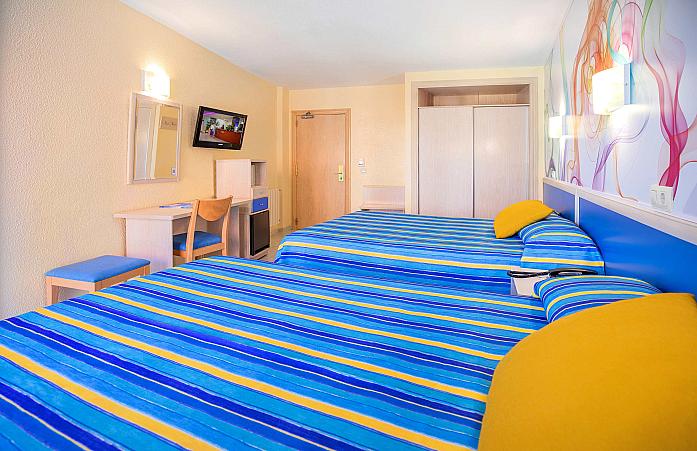 Chambre Double (capacité de 4 personnes)