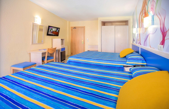 Double Room (capacity for 4 people)