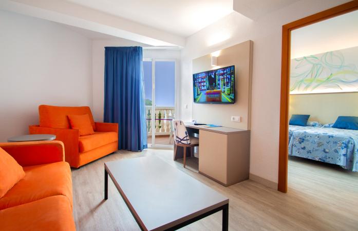 Double Room Lounge (max. capacity 6 people)