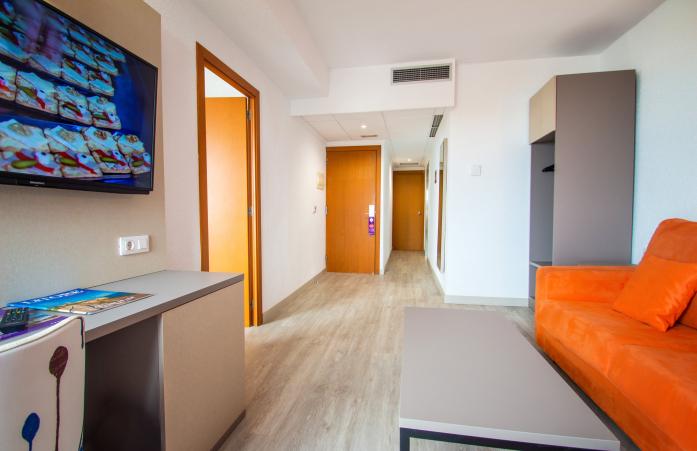 Double Room Lounge (max. capacity 6 people)