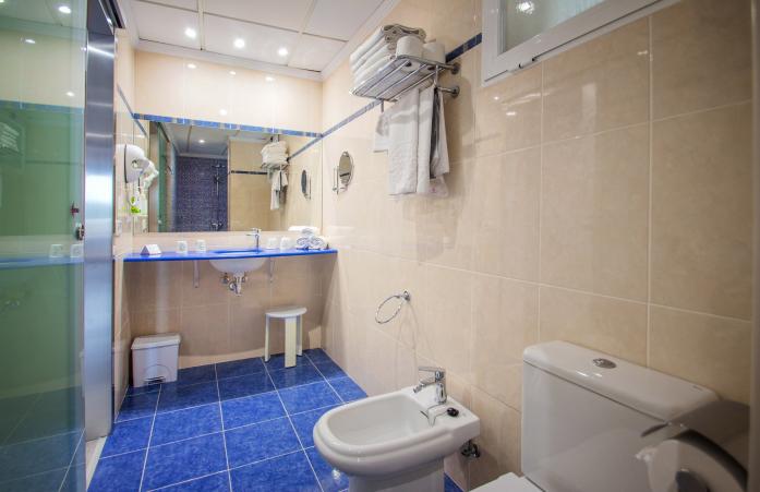 Double Room Lounge (max. capacity 6 people)
