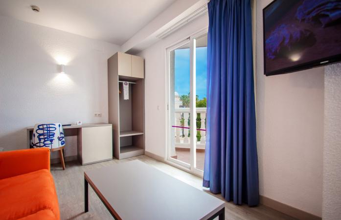 Double Room Lounge (max. capacity 4 people)