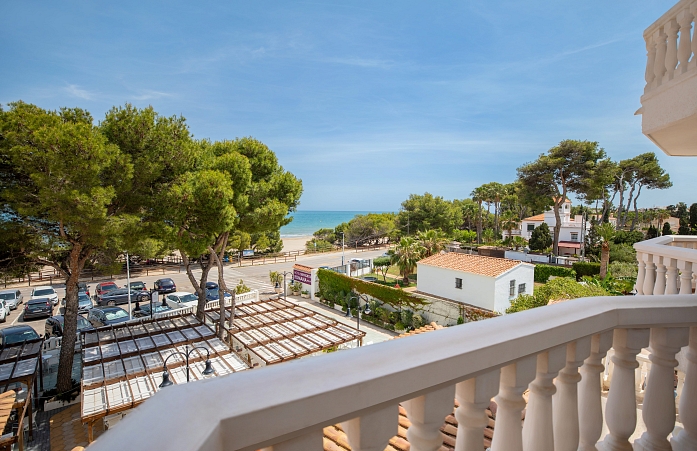 Double Room Lounge (max. capacity 4 people)