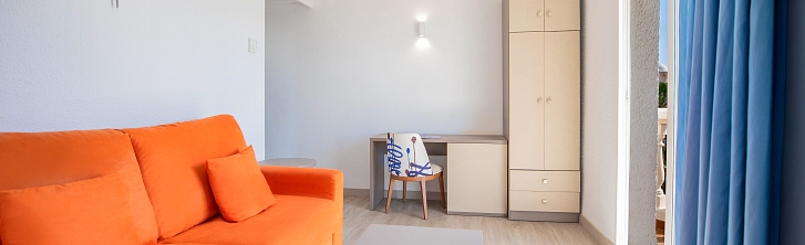 Double Room Lounge (max. capacity 4 people)