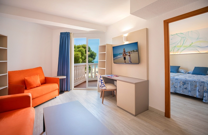 Double Room Lounge (max. capacity 6 people)