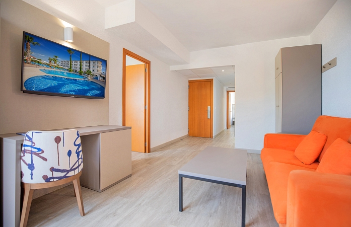 Double Room Lounge (max. capacity 6 people)