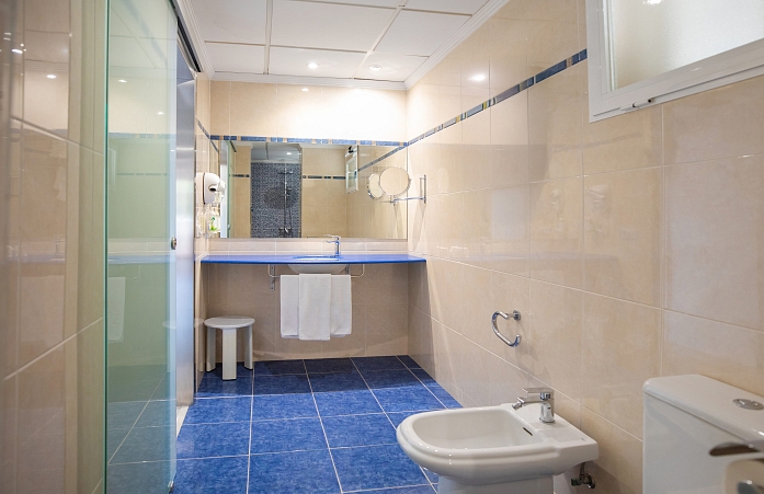 Double Room Lounge (max. capacity 6 people)