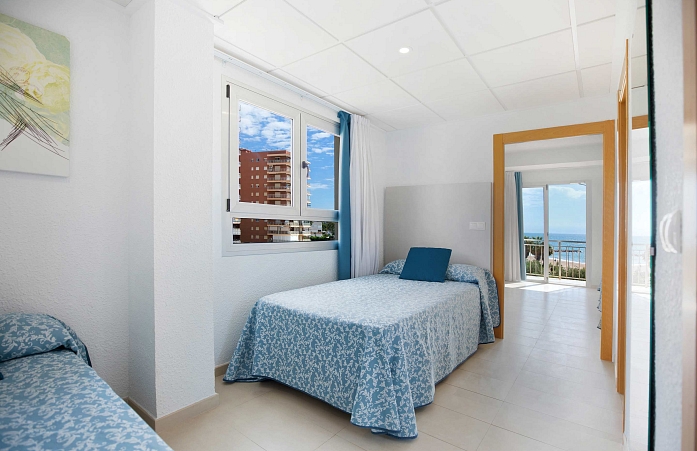 Family front facing Twin room (Capacity for 4 people)