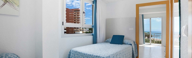 Family front facing Twin room (Capacity for 4 people)