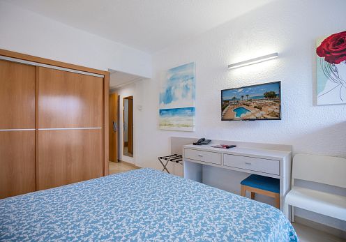 Double Room (Maximum capacity 3 persons)