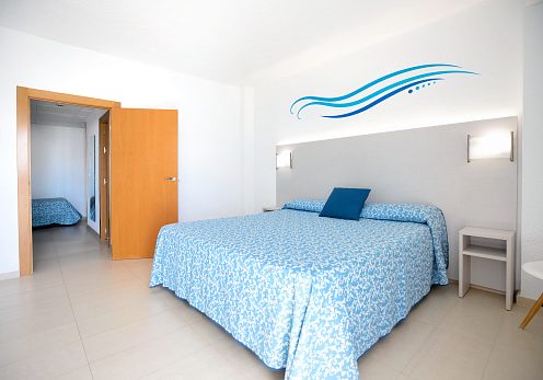 Family front facing Twin room (Capacity for 4 people)