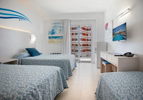 Triple Room