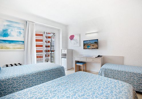 Triple Room