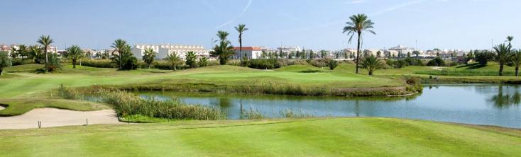 pratiquer le golf à Orihuela près de la mer