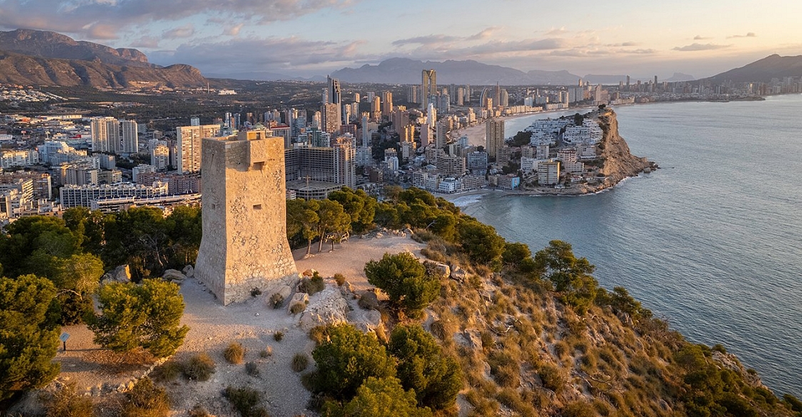 The Top 5 Hiking Routes in Benidorm with the sea as a main attraction