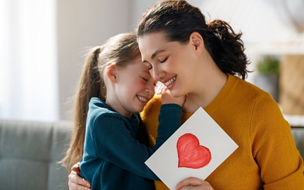 8 Exclusive Plans in Benidorm for Mother’s Day in Spain