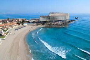 Servigroup Galúa Hotel and the sea