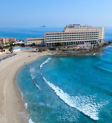 Servigroup Galúa Hotel and the sea