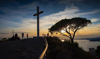 The Benidorm Cross: the best views you can't miss