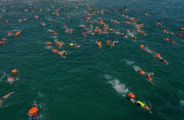 Oceanman Costa Azahar: el reto definitivo en aguas abiertas