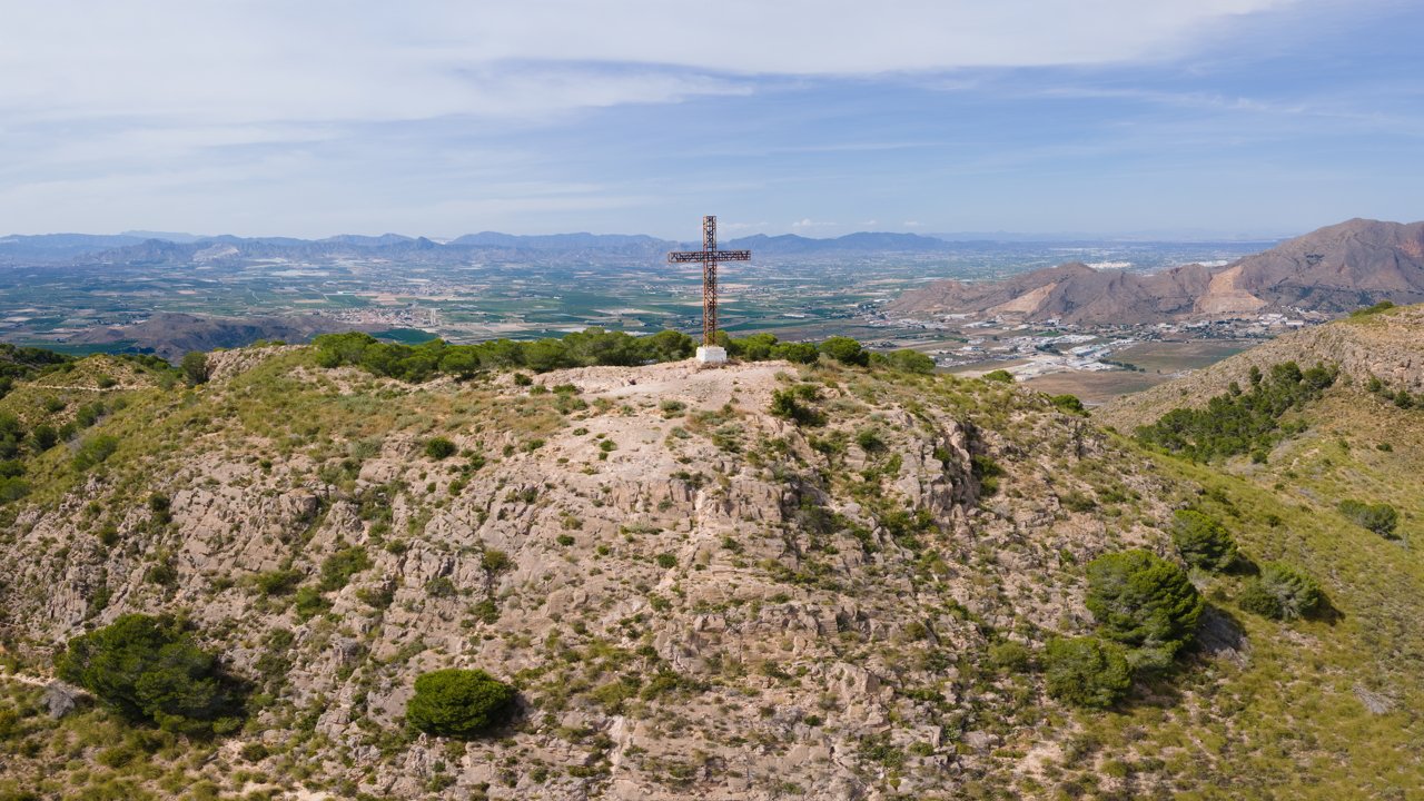 Ascent to the Cruz de la Muela