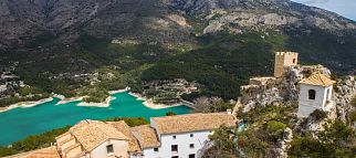 Views of the reservoir from the castle of Guadalest