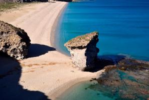 Turquoise water of Playa de los Muertos