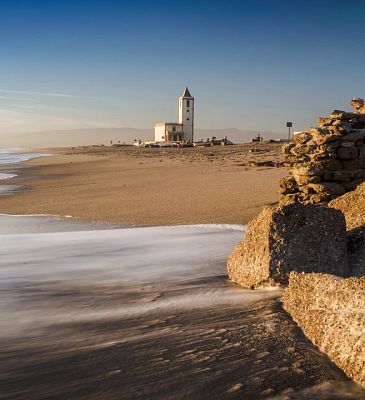 L’église blanche sur la plage