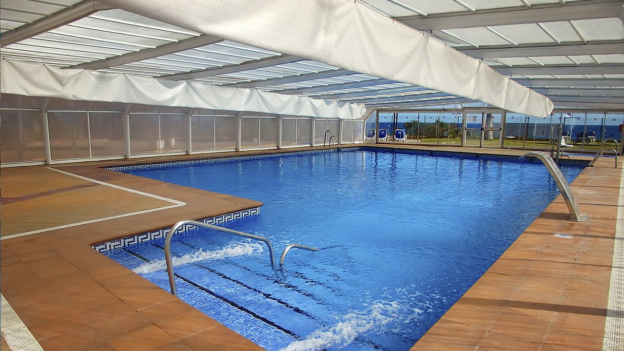 Piscine couverte chauffée à Mojácar