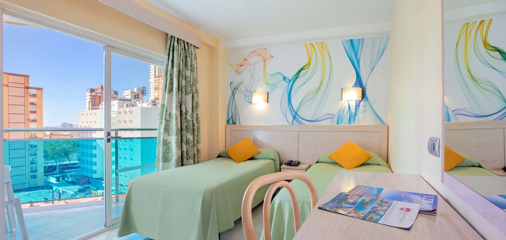 Chambre double à l'hôtel Calypso à Benidorm