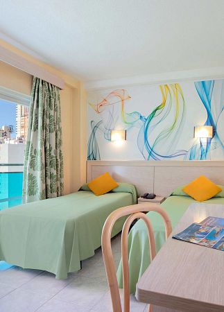 Habitación doble del Hotel Calypso en Benidorm
