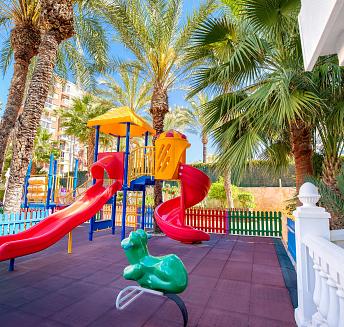 Aire de jeux pour enfants à l'hôtel Calypso